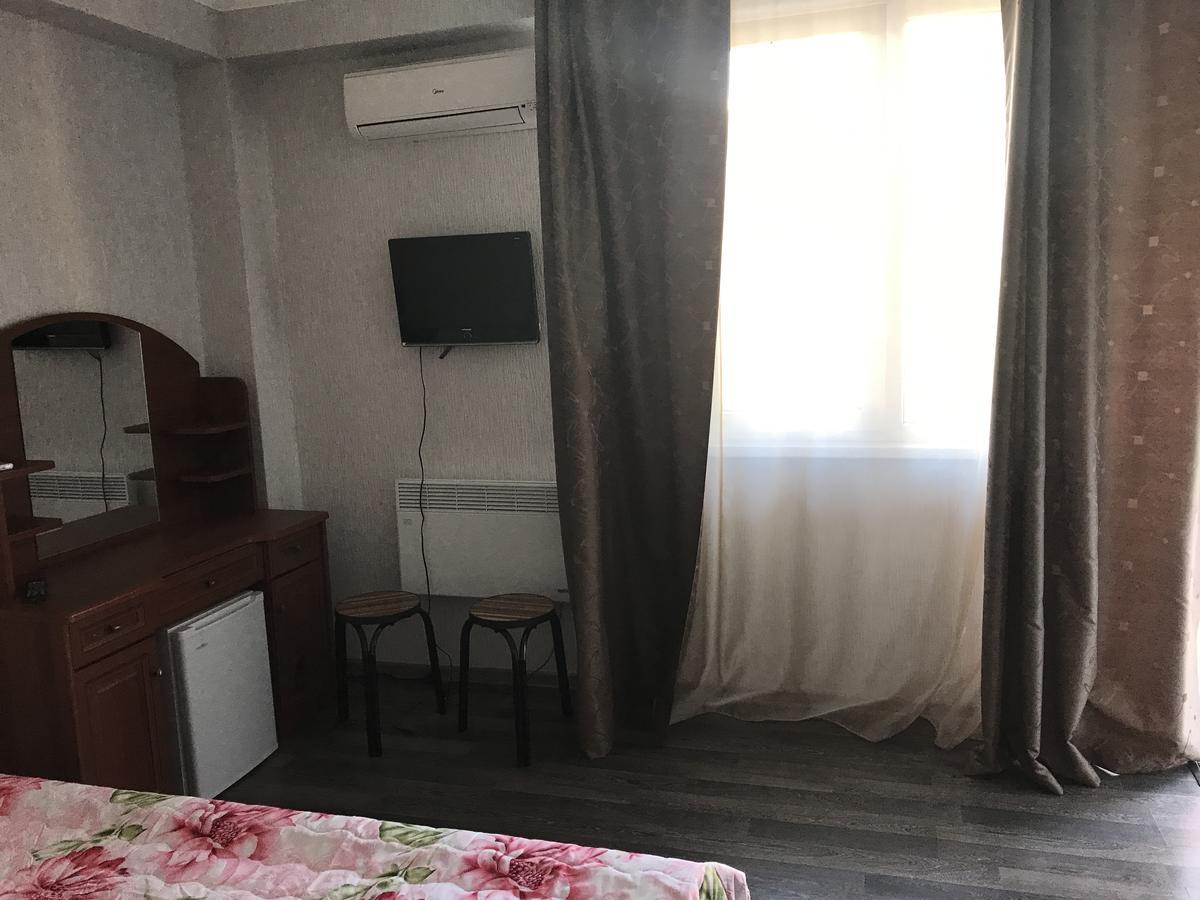 Holidays In Sukhum Sochumi Exterior foto